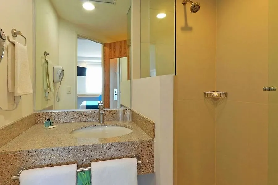 Hotel One Puebla Serdan